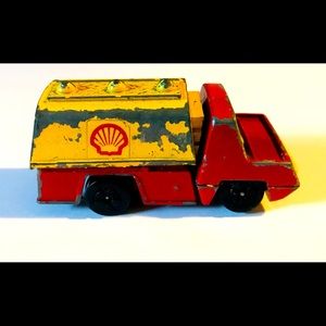 Vintage PlayArt Fastwheels Shell Gasoline Truck 7131